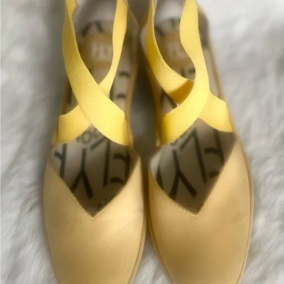 Fly London Women's Yellow Cross-Strap Shoes Size 40 - Picture 2 of 8
